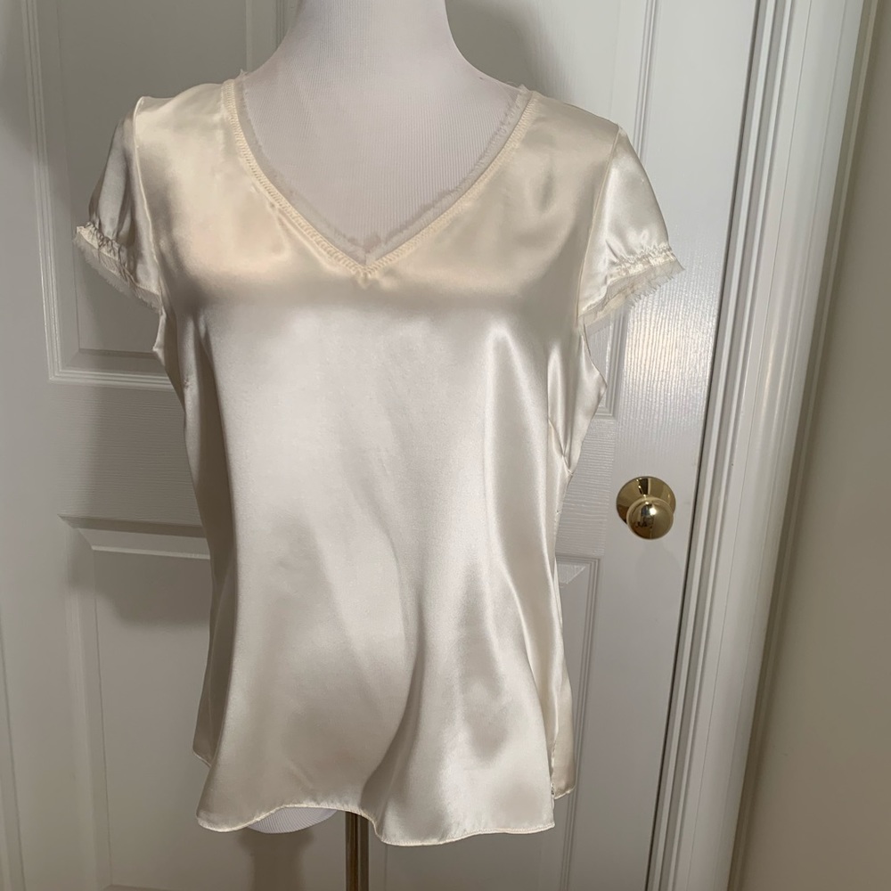 NWT, Elie Tahari silk short sleeve blouse